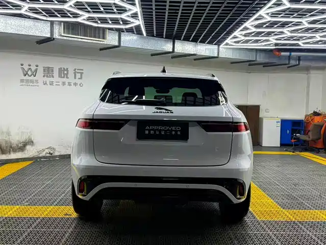 Jaguar F-PACE 2024 P250 R-Dynamic SE — фото 4