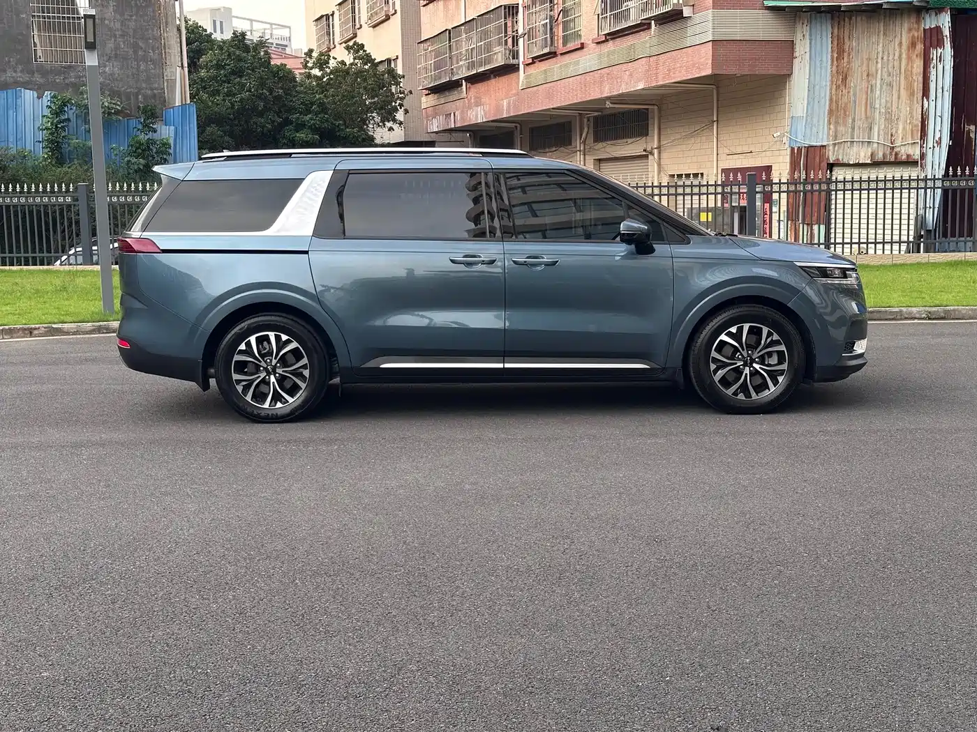 Kia Carnival 2022 2021 2.0T Luxury Tech Edition