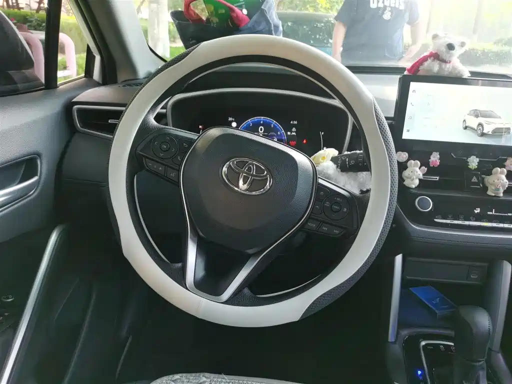 Toyota Frontlander 2023 2.0L CVT Luxury Edition фото 7