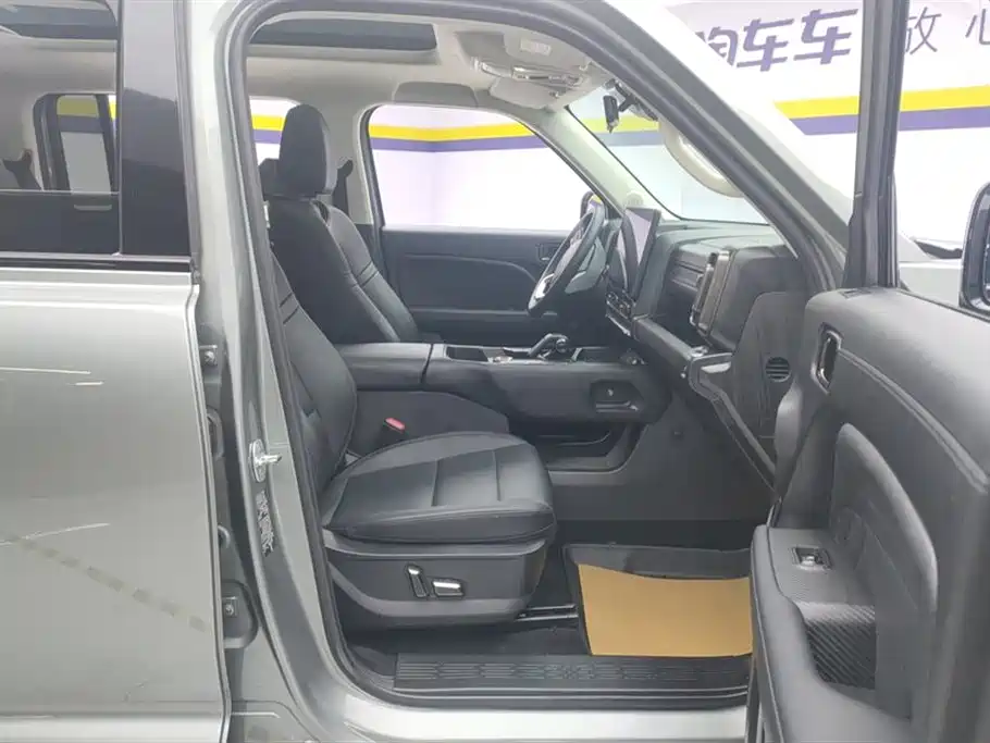 Haval Meng Long NEV 2023 Hi4 102 Explorer Edition фото 8