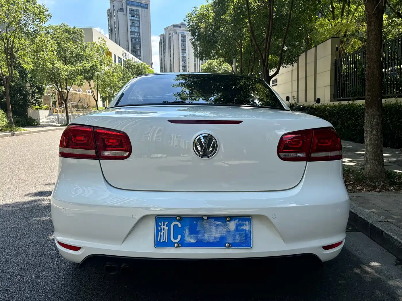 Volkswagen Eos 2014 2010 2.0TSI DSG Moonlight Edition