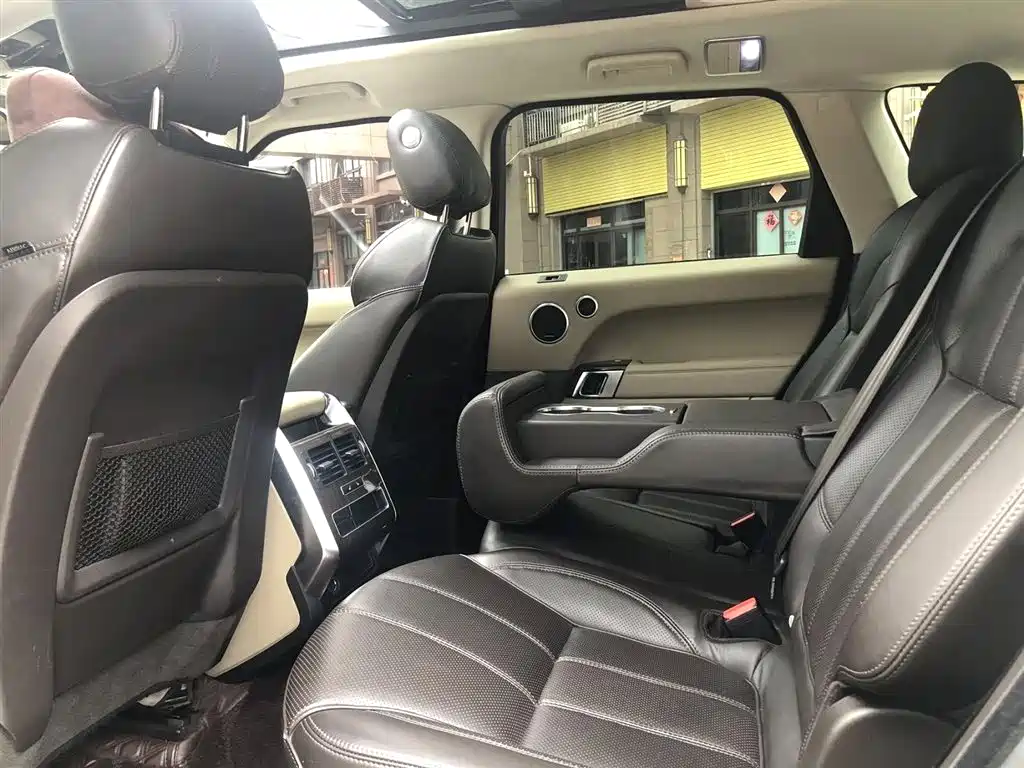 Land Rover Range Rover Sport 2014 3.0 SC V6 HSE фото 9
