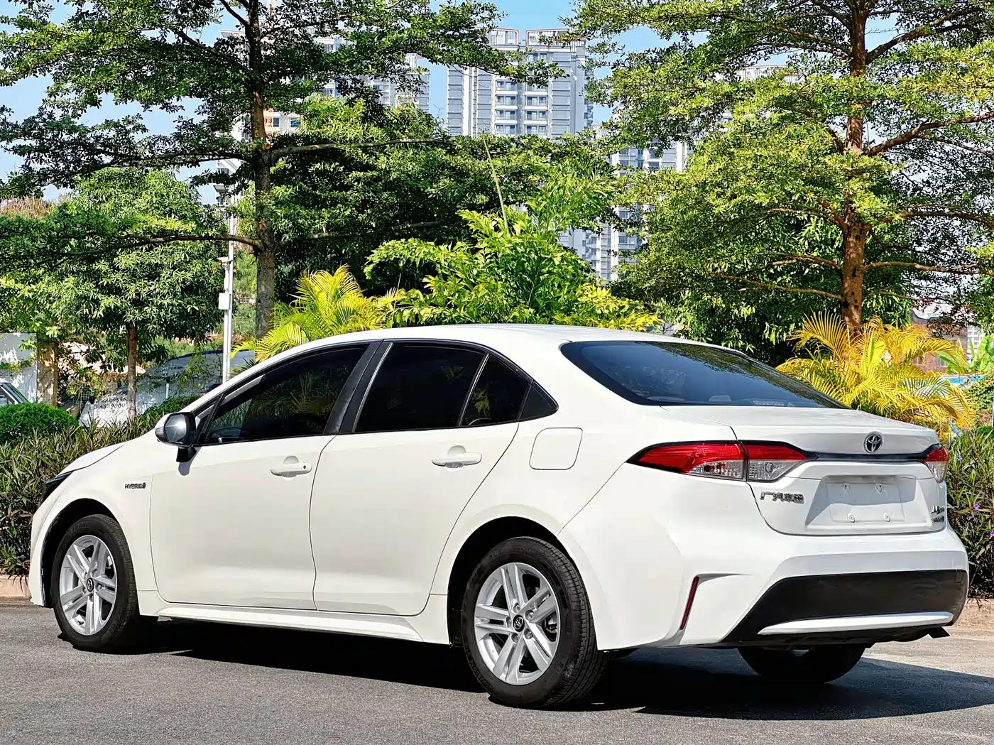 Toyota Levin 2022 Dual Engine 1.8H E-CVT Progressive Edition фото 5
