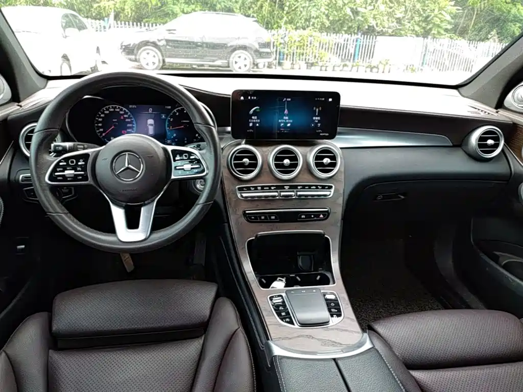 Mercedes-Benz GLC 2021 GLC 260 L 4MATIC Luxury фото 10