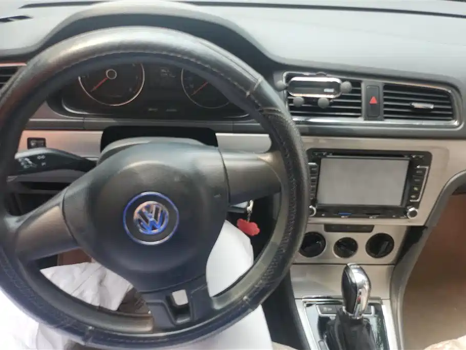 Volkswagen Lavida 2013 1.4TSI DSG Comfort Edition фото 12