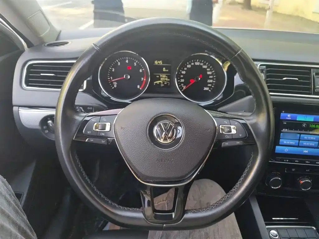 Volkswagen Sagitar 2017 1.6L Manual Comfort фото 7