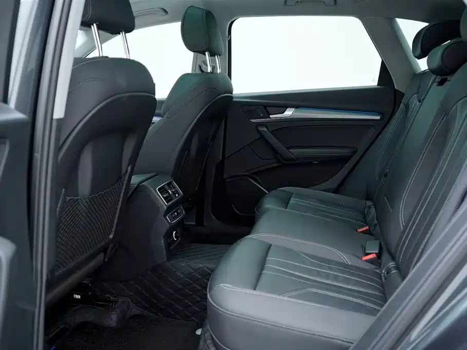 Audi Q5L 2022 40T Luxury Dynamic фото 6