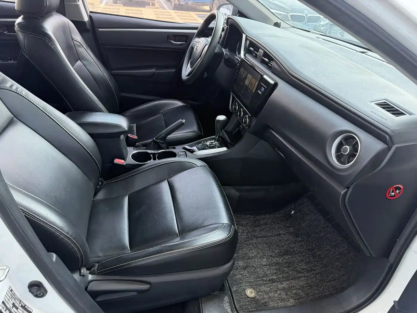 Toyota Corolla 2018 1.2T S-CVT GL Smart Edition фото 8