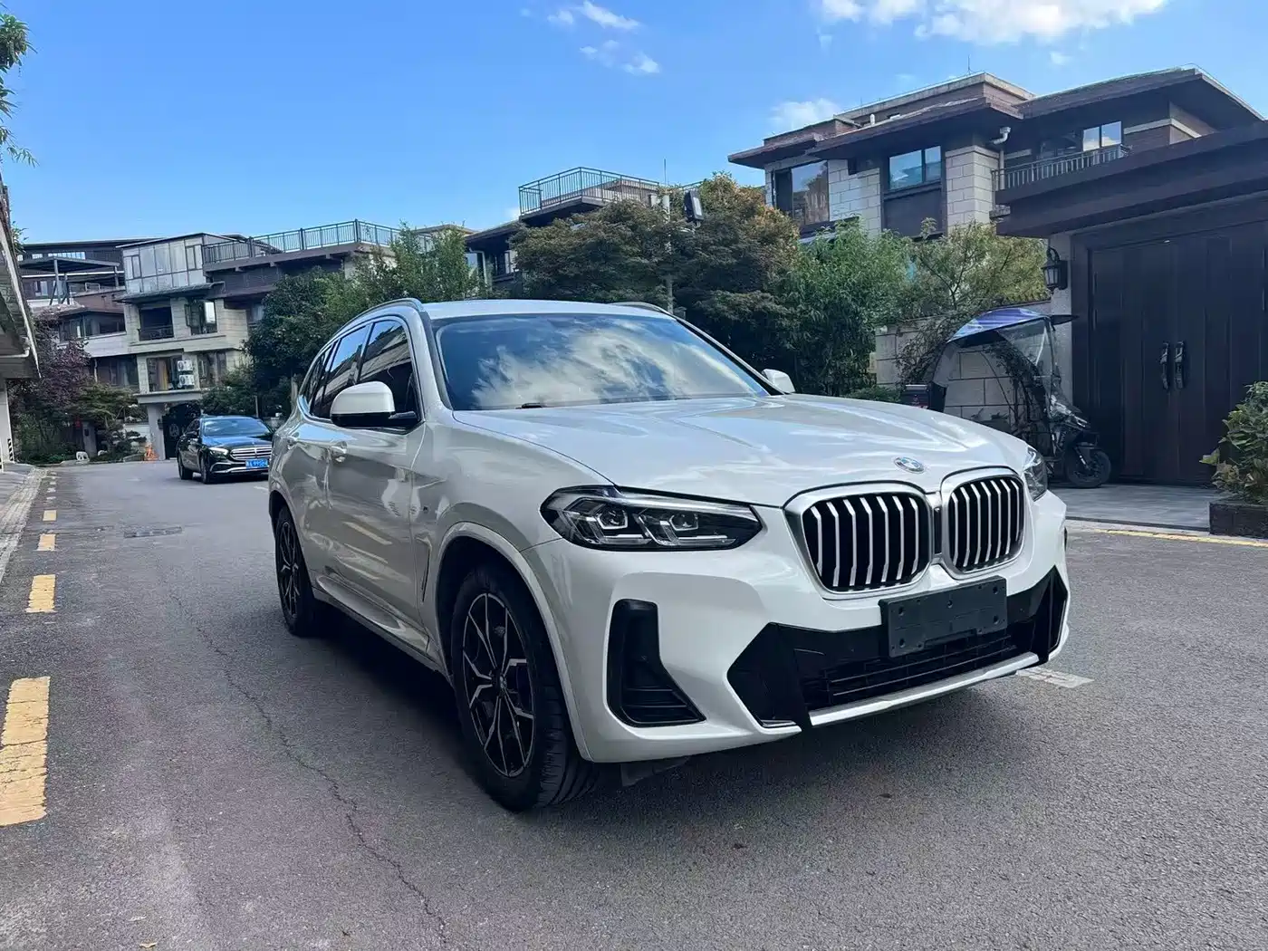 Photo 3 - BMW X3