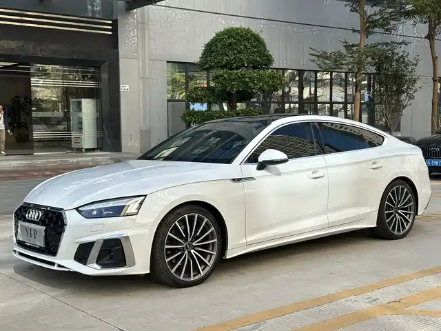 Audi A5 Sportback 40 TFSI quattro, Люкс Драйв