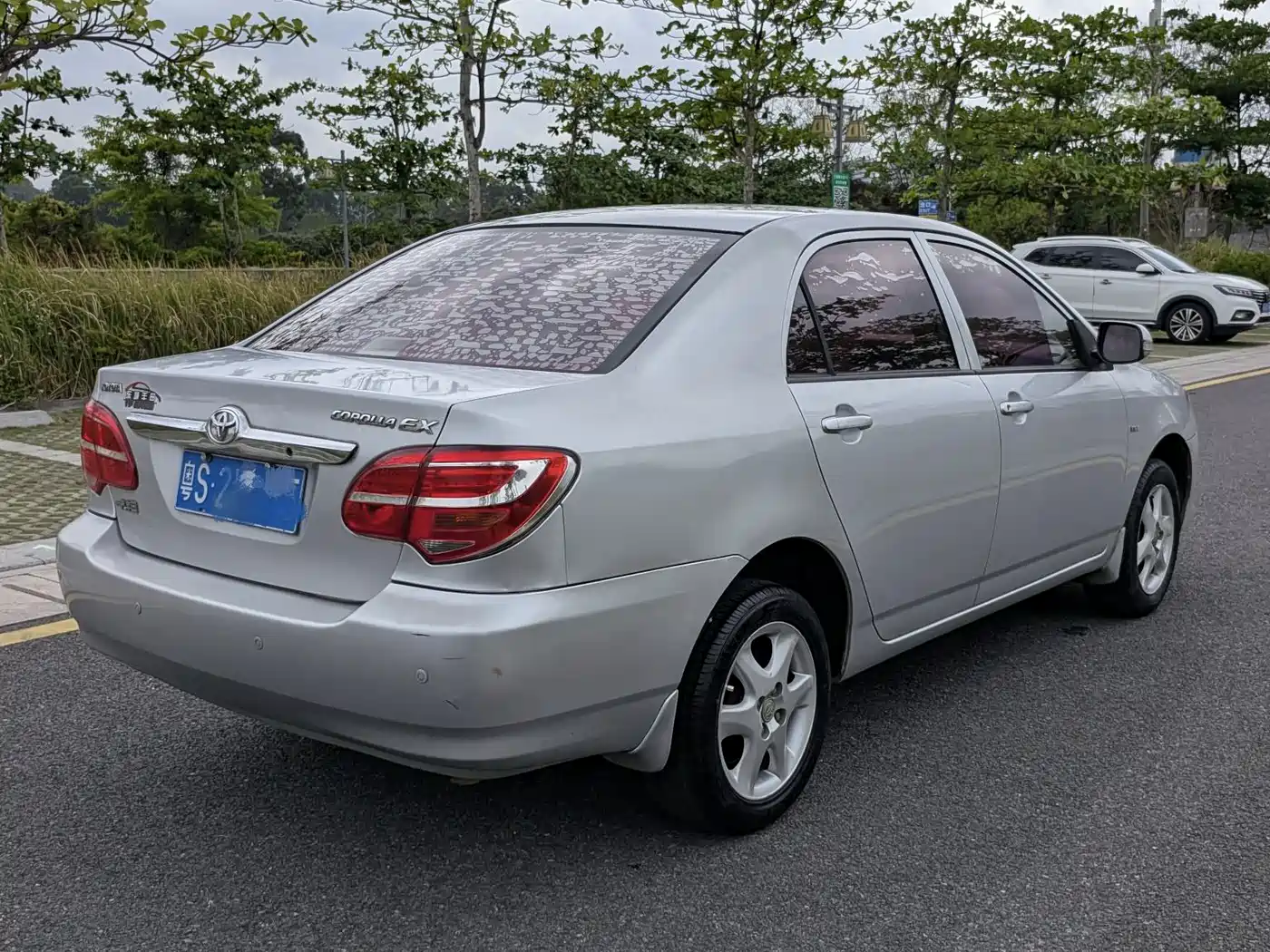 Toyota Corolla 2013 1.6L Automatic Luxury фото 9