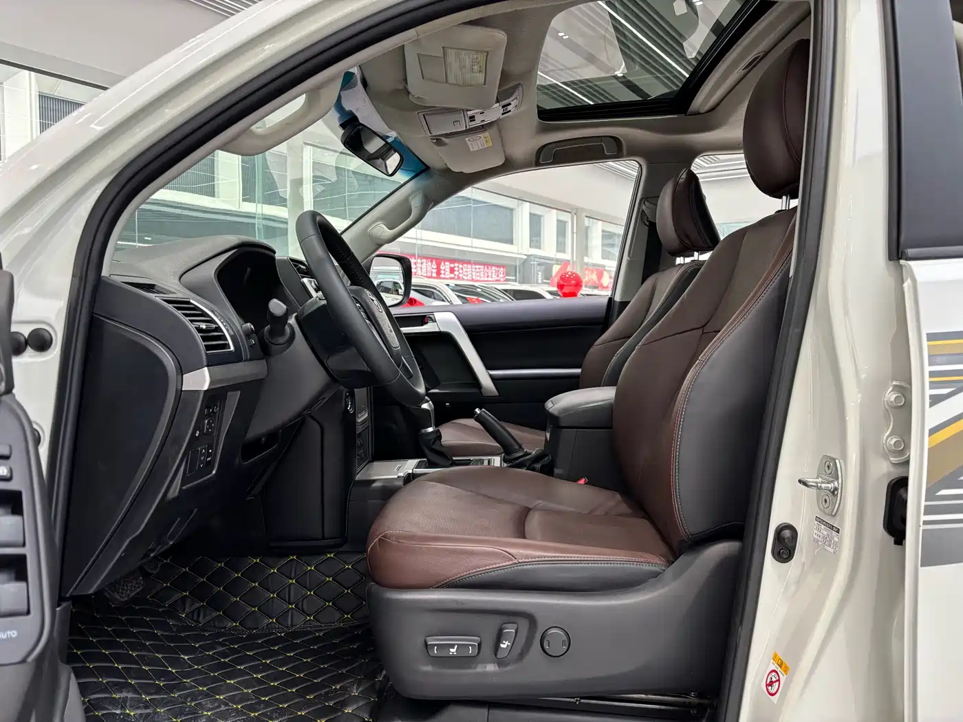 Toyota Prado 2018 3.5L Automatic TX-L NAVI Rear-mounted Spare Tire фото 5