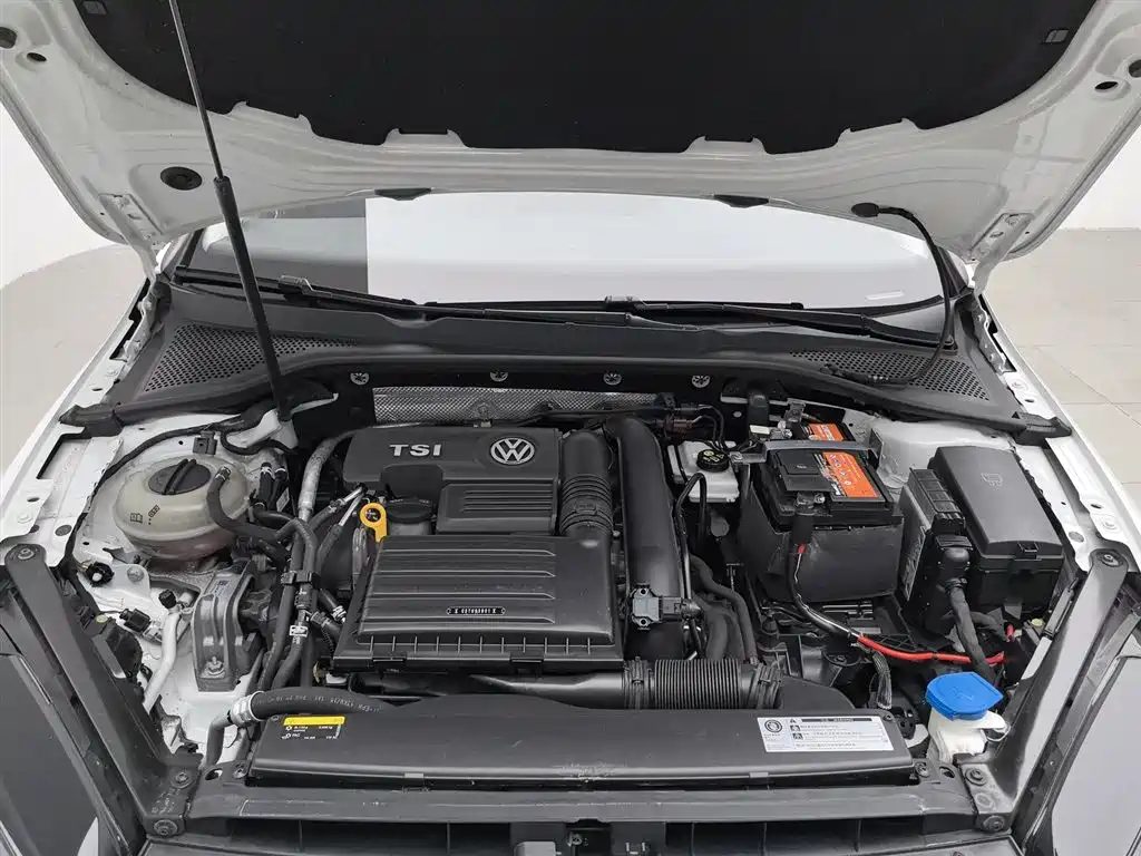 Volkswagen Golf 2018 230TSI Automatic Comfort фото 6