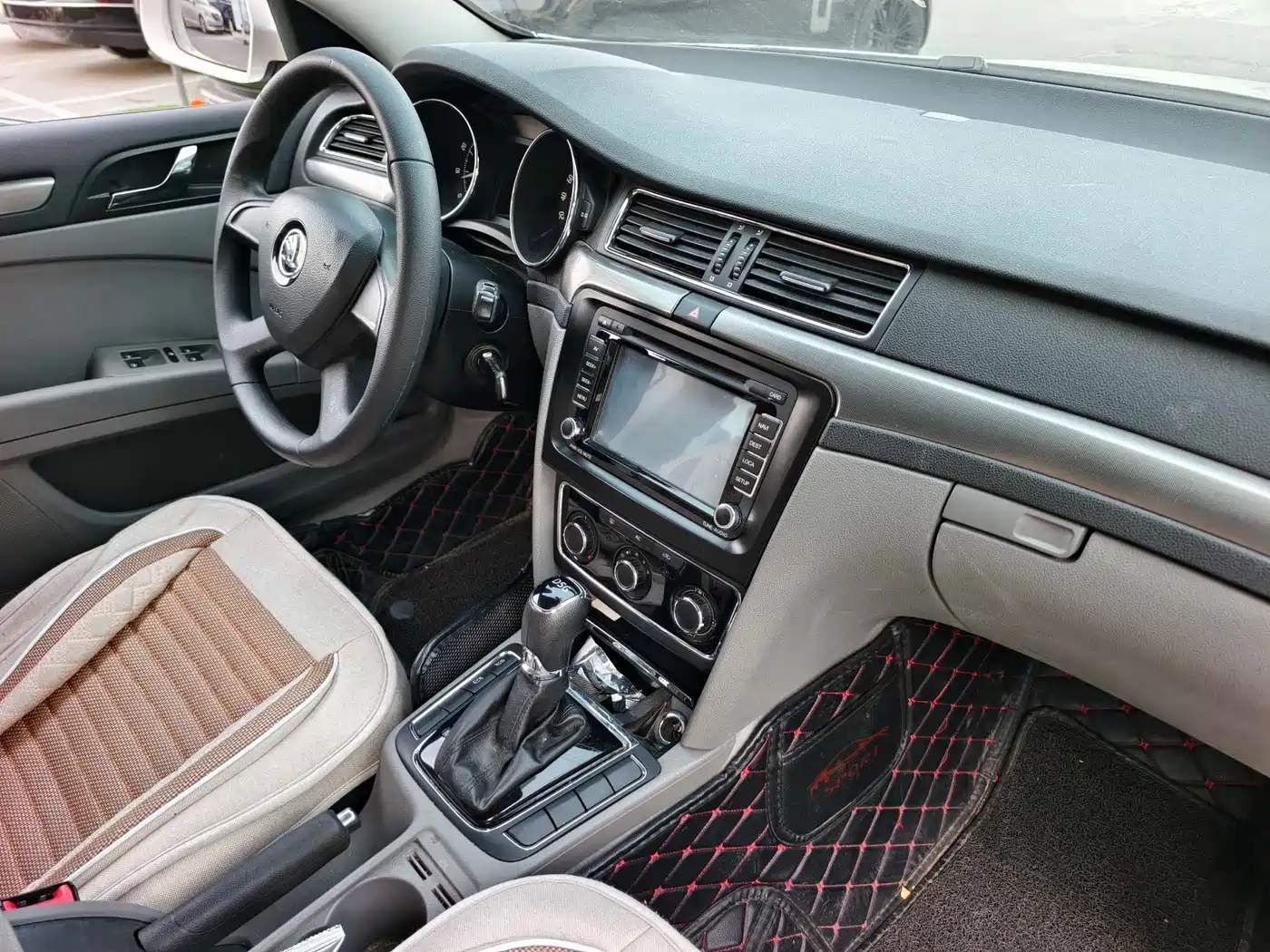 Škoda Superb 2013 1.4TSI DSG Gentleman Edition фото 19