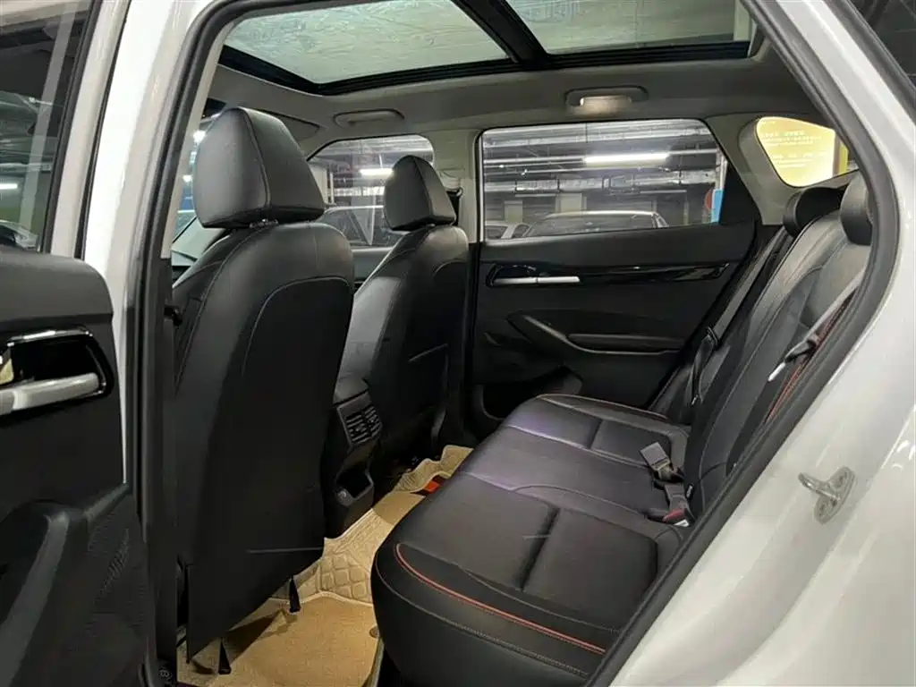 Kia Seltos 2023 1.5L CVT Luxury Edition фото 8