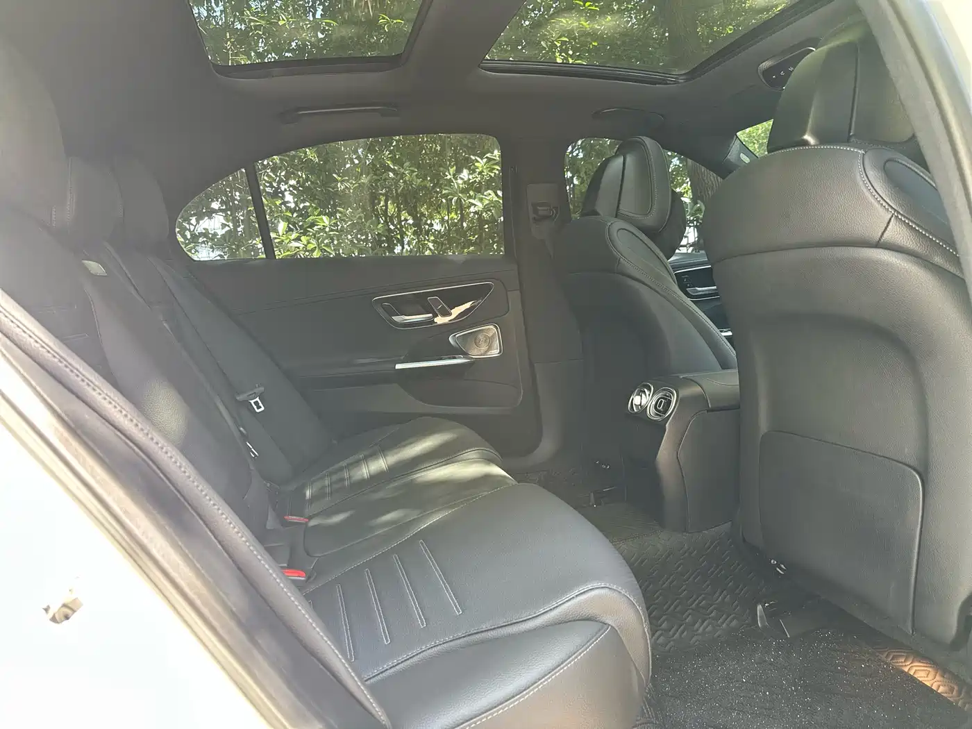 Mercedes-Benz C-Class 2024 Facelift C 260 L Moonlight Sport фото 10