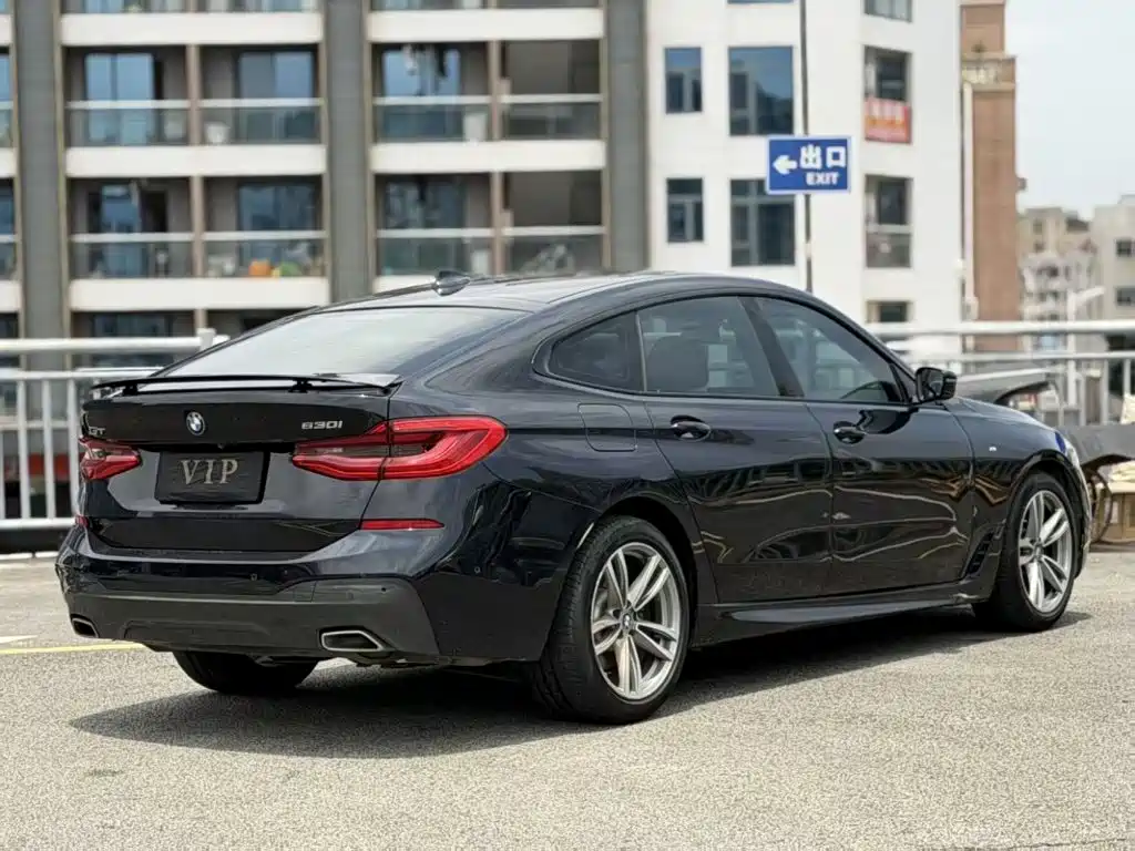 Photo 7 - BMW 6 Series GT