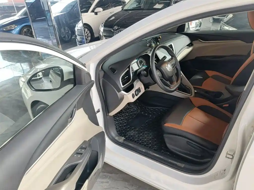 Buick Excelle 2015 15N Automatic Elite фото 15