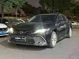 Фото 1 - Toyota Camry