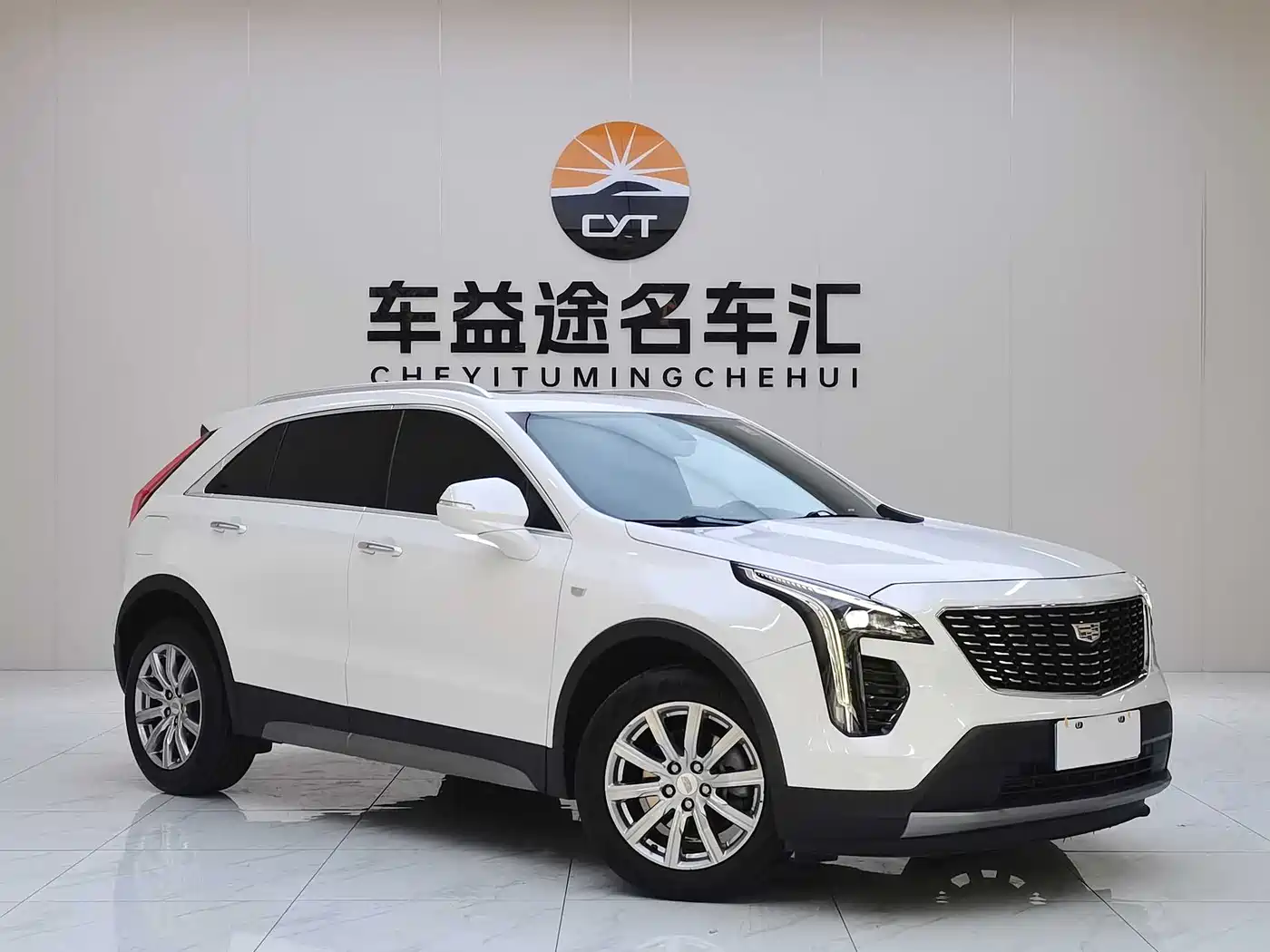 Cadillac XT4 2020 28T FWD Leading Trim фото 3
