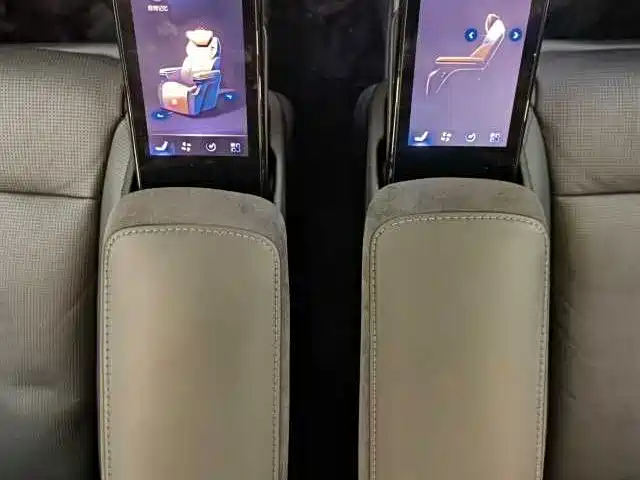 Hongqi HQ9 2024 Model 2.0T Luxury Edition фото 8
