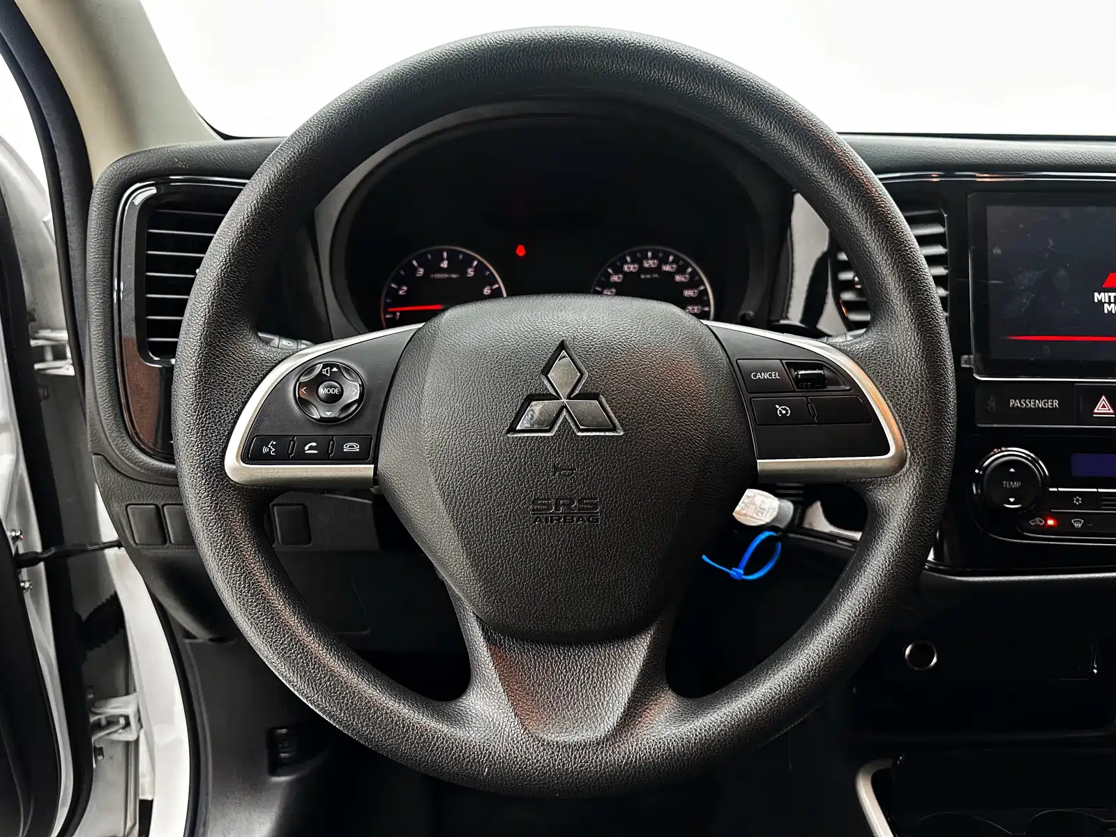 Фото 11 - Mitsubishi Outlander