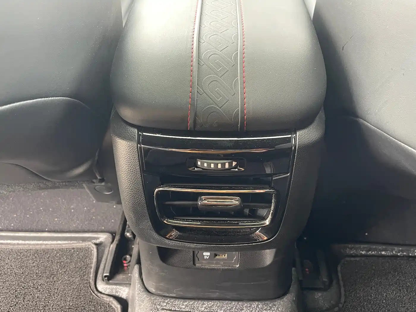 GAC Trumpchi Trumpchi Emkoo 2023 270T DCT J16 Edition фото 20