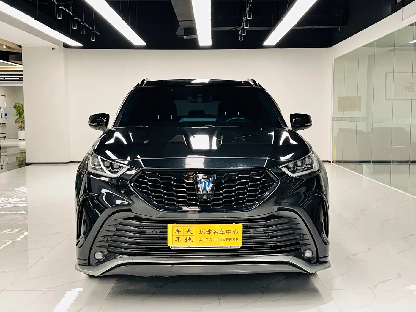 Toyota Crown Kluger 2021 2.5L HEV 4WD Premium фото 2