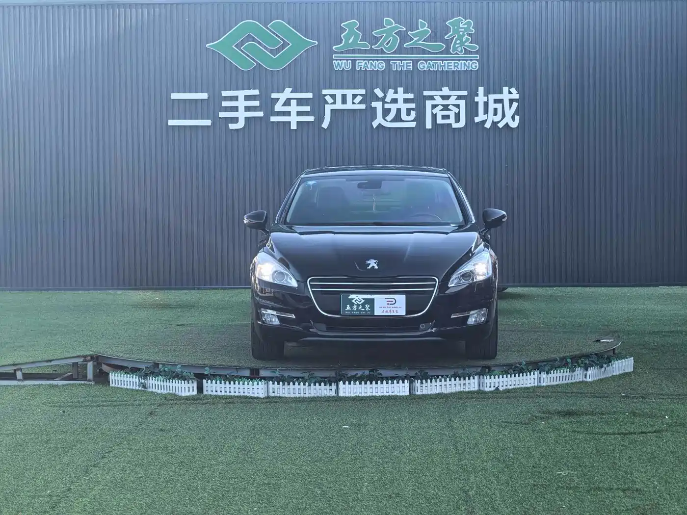 Peugeot 508 2011 2.3L Automatic Flagship фото 2