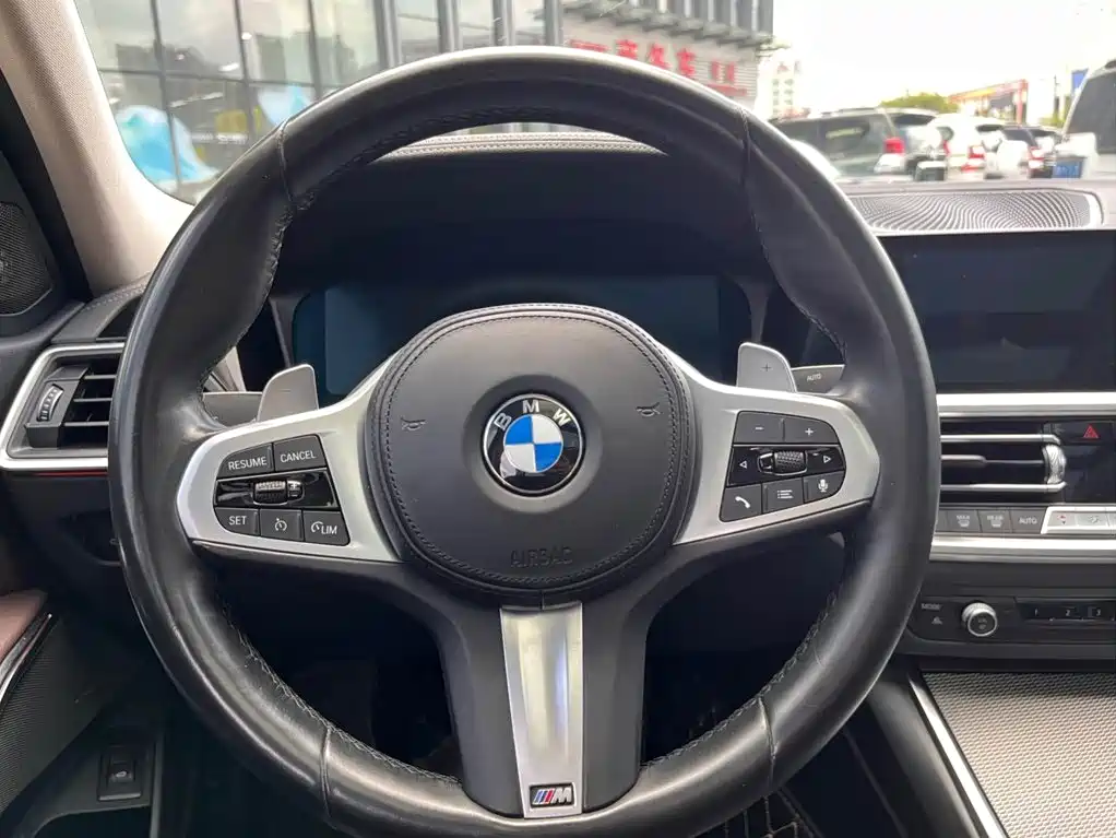 صورة 14 - BMW 3 Series