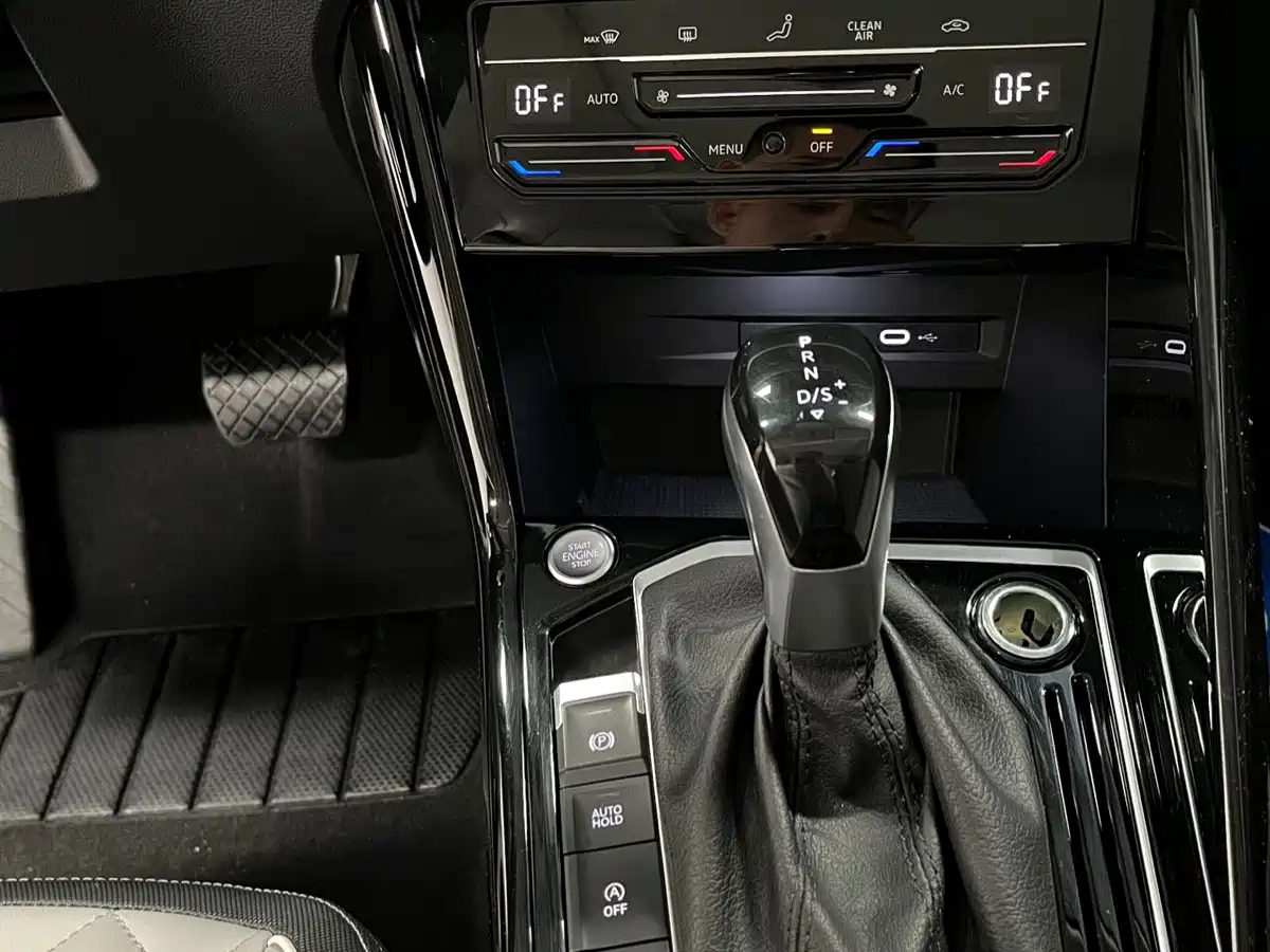 Volkswagen Tayron 2023 280TSI 2WD Luxury Plus Advanced Edition фото 18