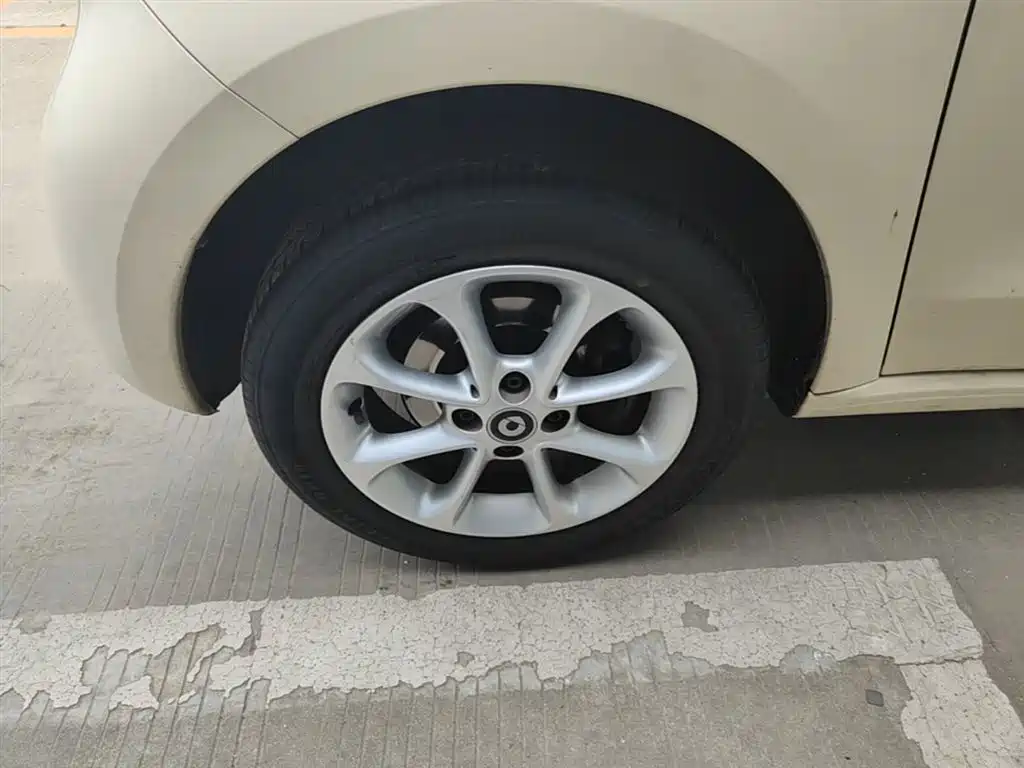 smart forfour 2017 2016 1.0L 52kW Agile Edition
