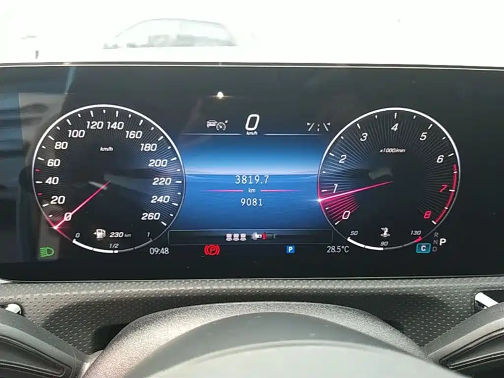 Mercedes-Benz A-Class 2024 Facelift A 200 L Fashion фото 12