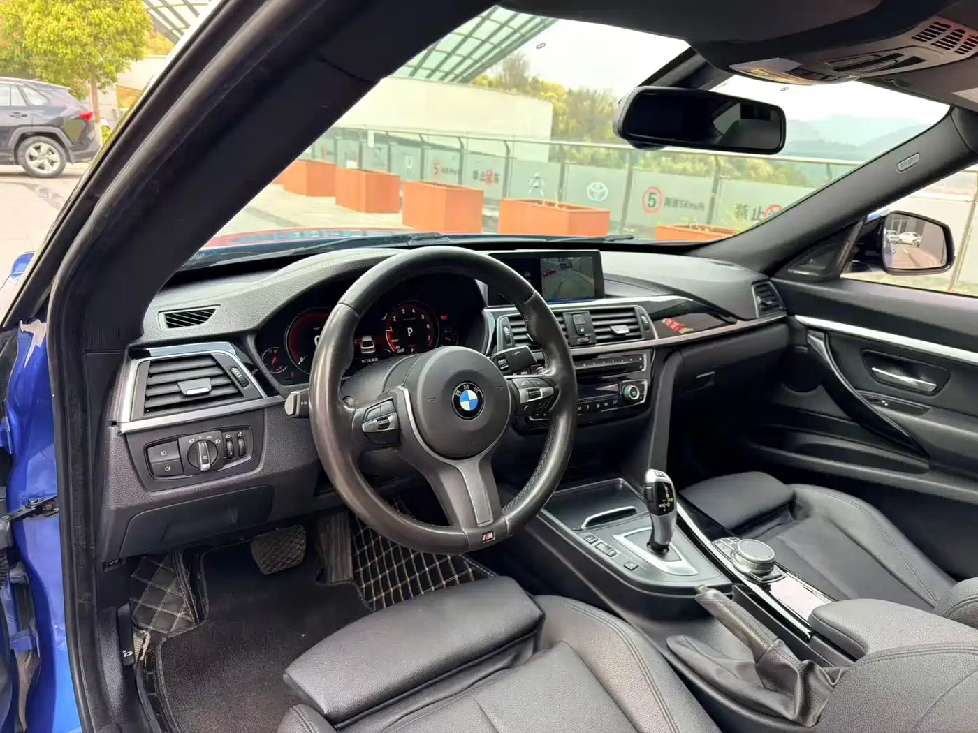BMW 3 Series GT 2018 320i Fashion фото 7