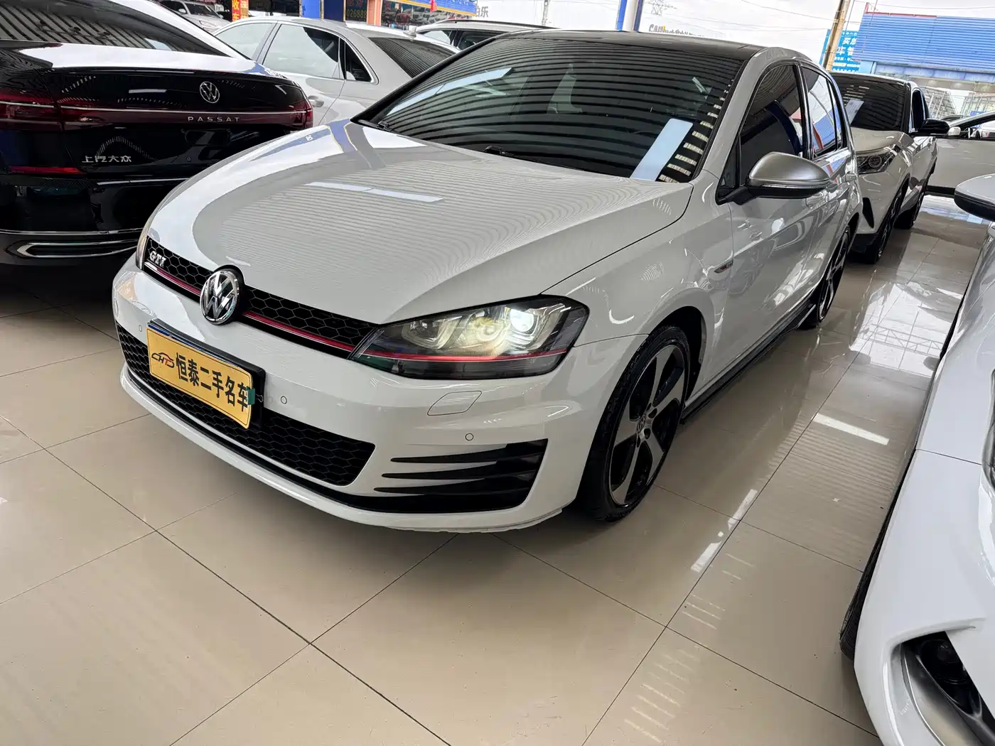 Volkswagen Golf GTI 2016 2.0TSI GTI фото 3