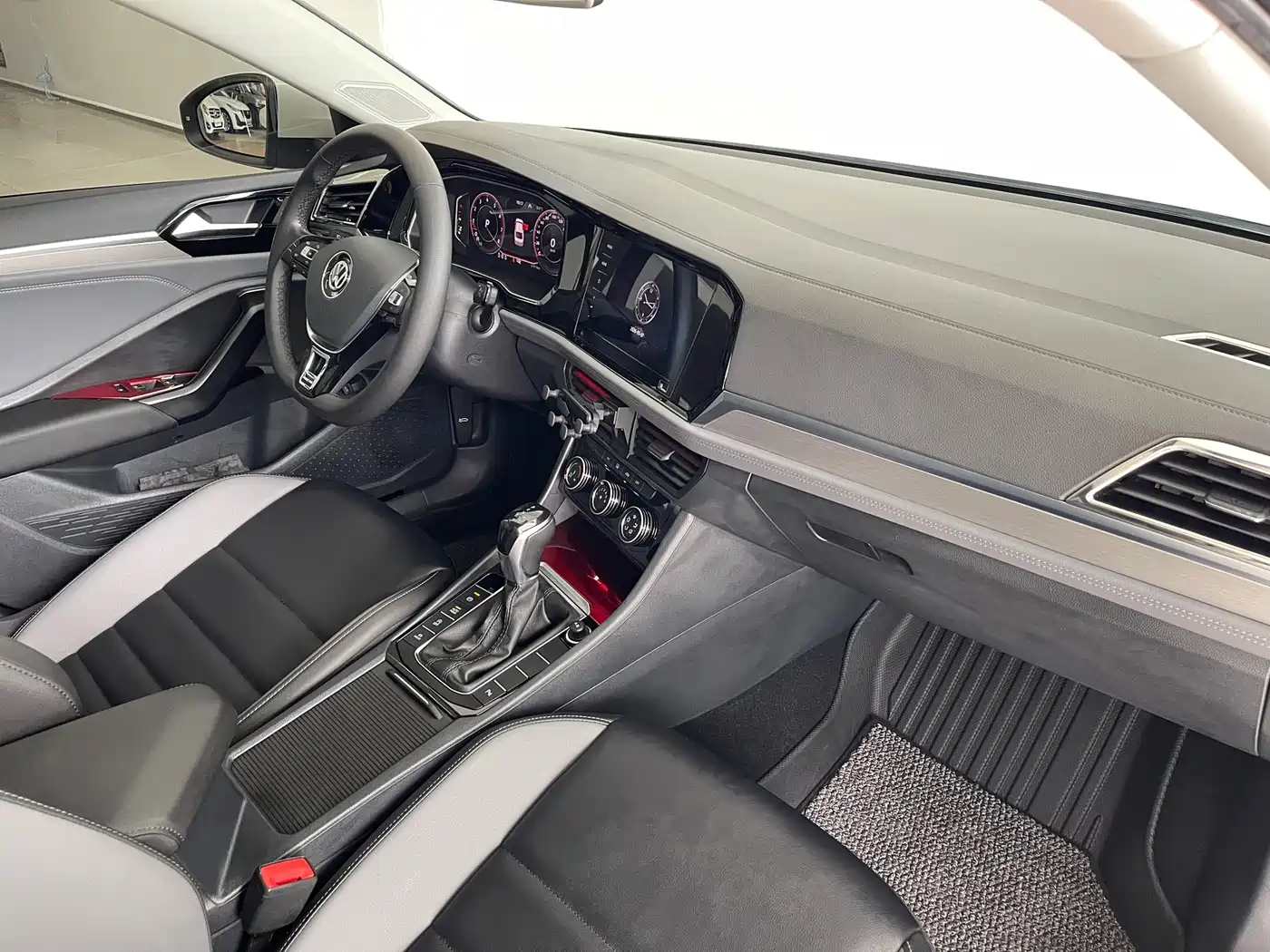 Volkswagen Sagitar 2022 280TSI DSG Surpassing Edition фото 15