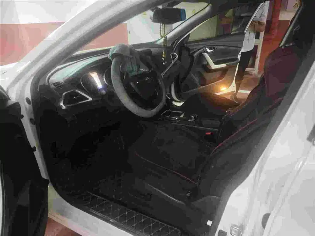 Venucia T90 2017 2017 2.0L CVT Leading Edition