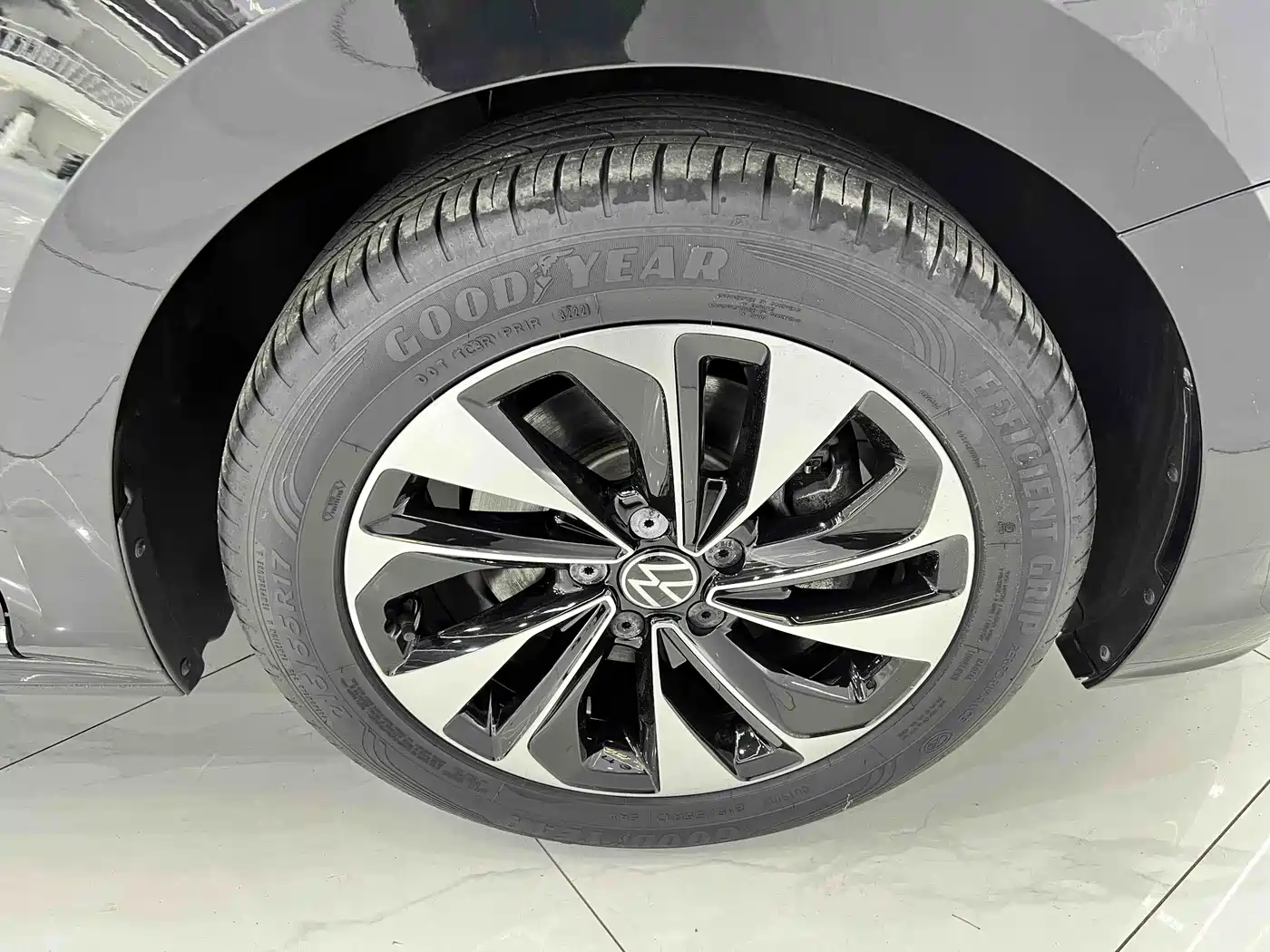 Volkswagen Passat 2022 280TSI Elite Edition фото 20