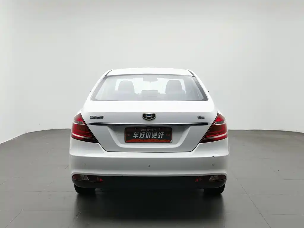 Фото 4 - Geely Emgrand