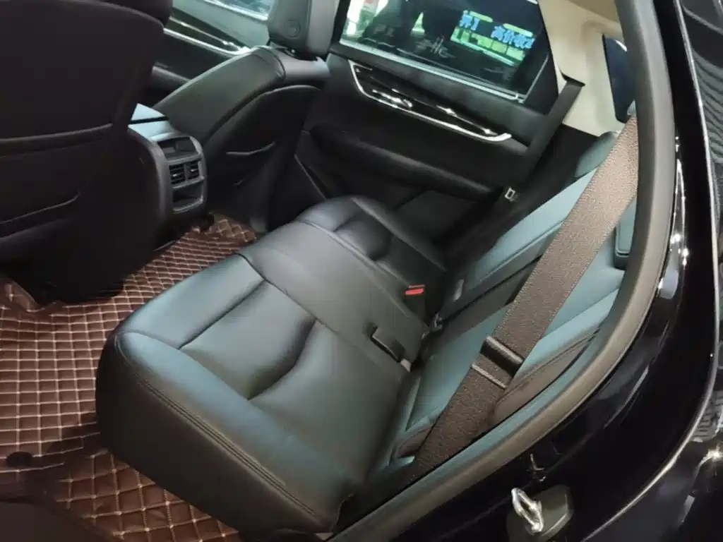 Cadillac XT5 2017 2016 25T Luxury Model