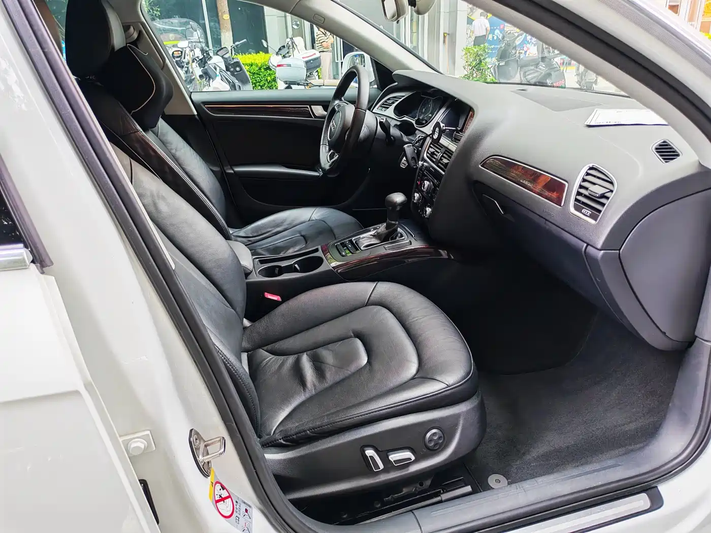 Audi A4L 2015 35 TFSI Auto Comfort фото 15