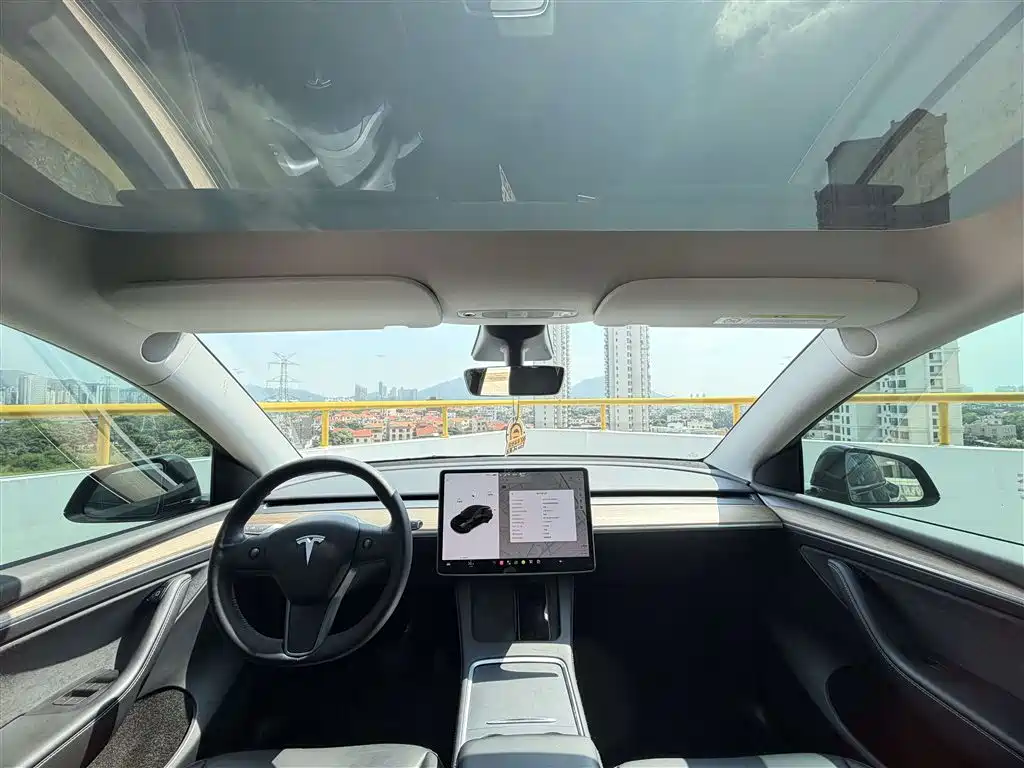 Фото 15 - Tesla Model Y