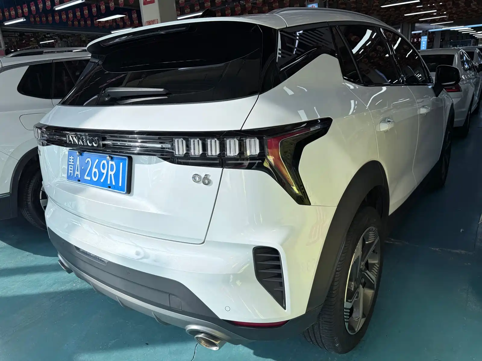 Фото 19 - Lynk & Co 06