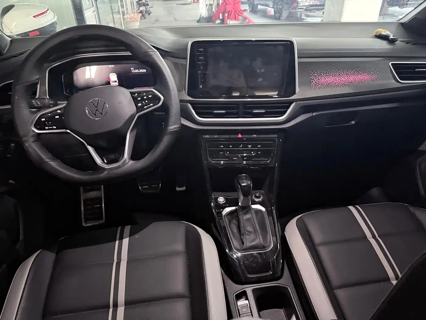 Volkswagen T-ROC 2023 300TSI DSG 2WD Dawn Edition фото 13