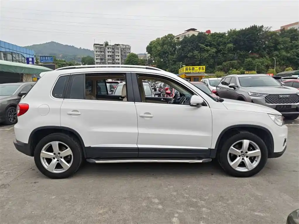 Volkswagen Tiguan 2012 2.0TSI Automatic 4WD Elite Edition фото 6