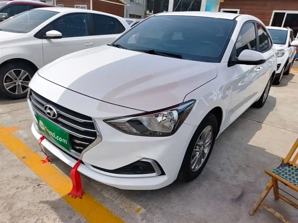 Hyundai Elantra 2018 1.6L Automatic Pleasing Edition GL China VI фото 2