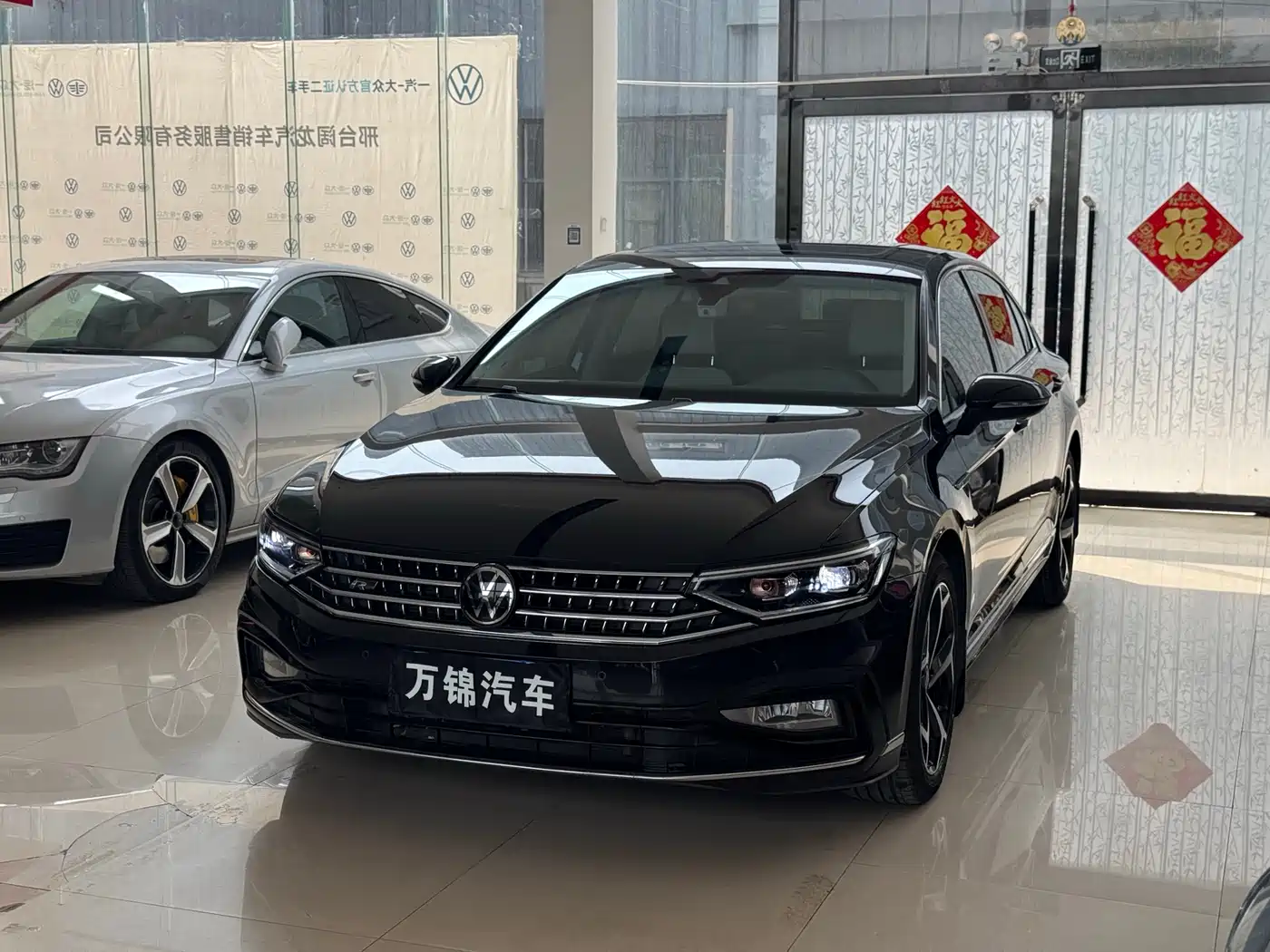 Volkswagen Magotan 2023 Model 2 Million Commemorative Edition 330TSI DSG Luxury фото 2