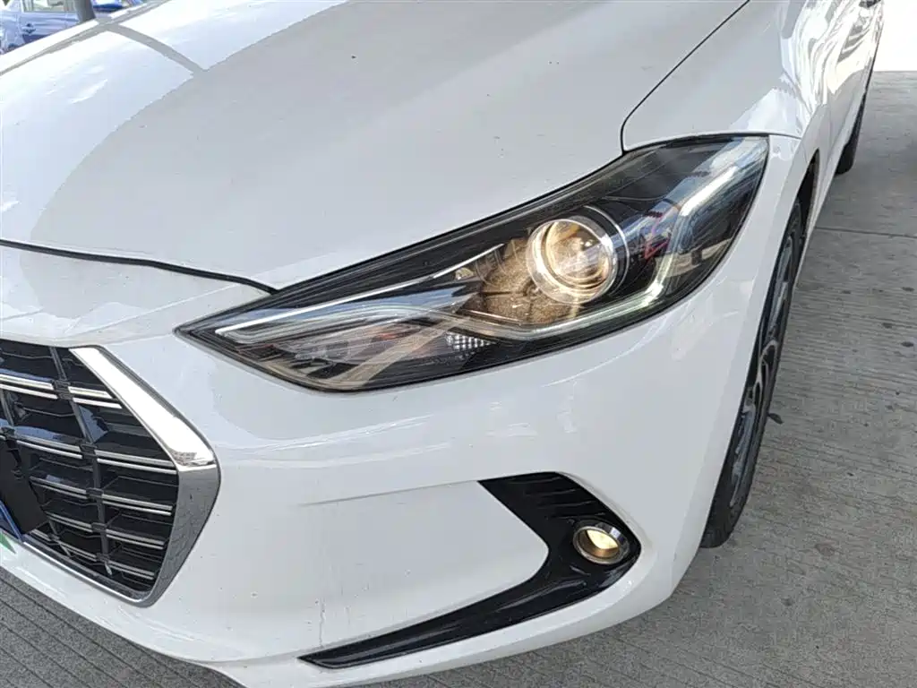 Hyundai Elantra 2019 1.4T Dual-clutch XuanDong·Vitality Type фото 24