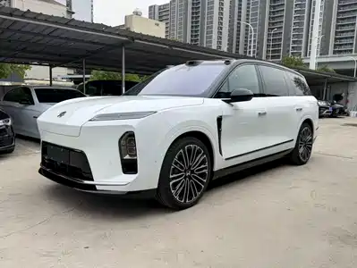 NIO ES8