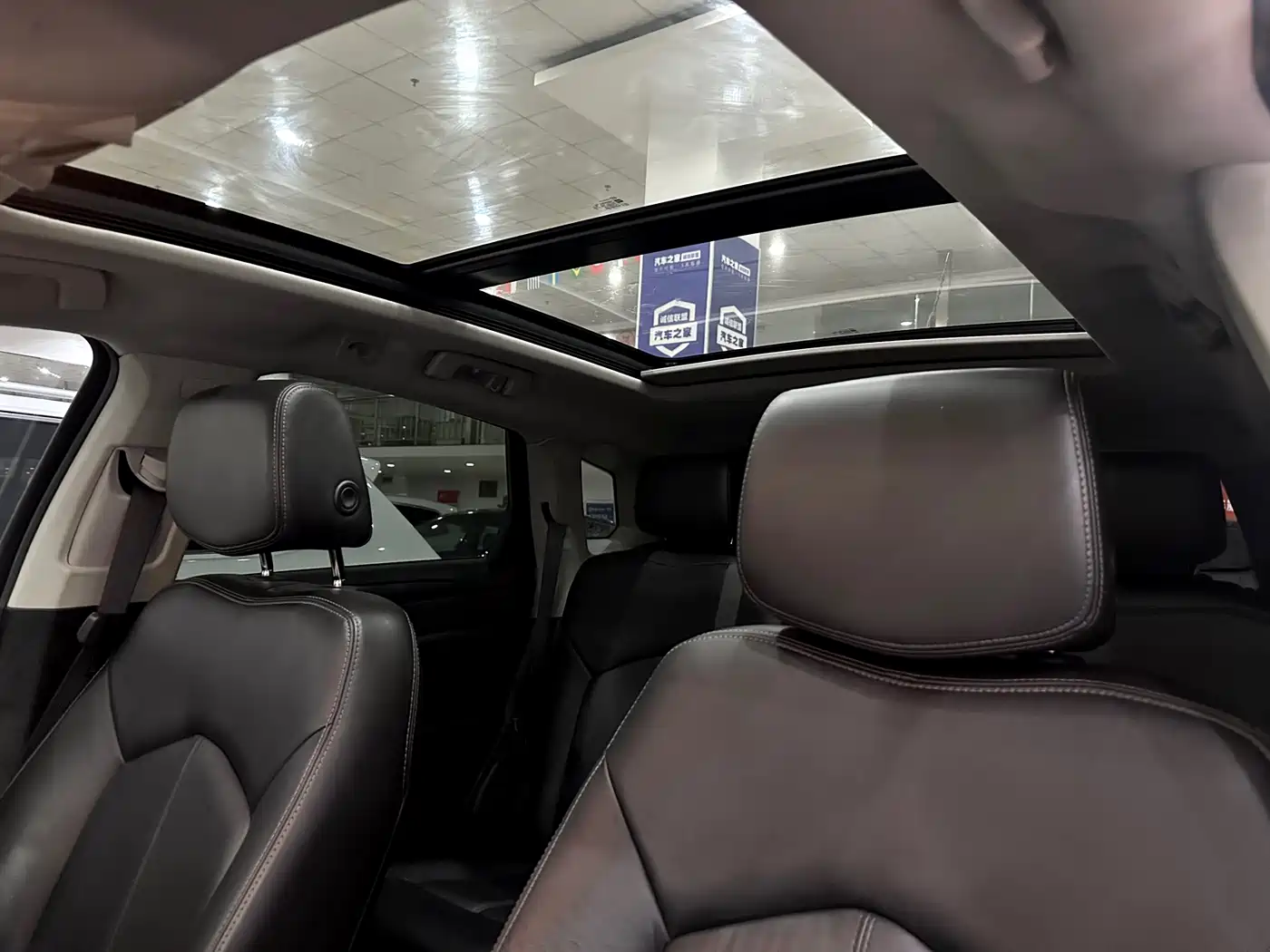 Cadillac SRX 2014 3.0L Comfort Model фото 7